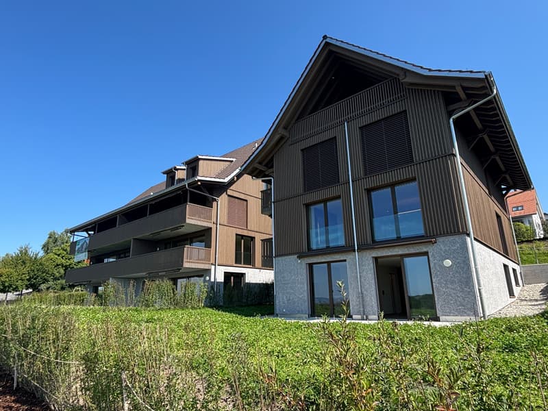 Appartamento di 3,5 locali con giardino e vista mozzafiato e stanza aggiuntiva (2)