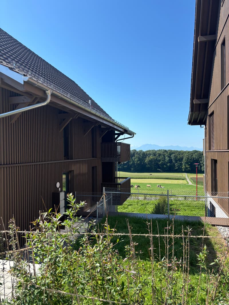 Appartamento di 3,5 locali con giardino e vista mozzafiato e stanza aggiuntiva (4)