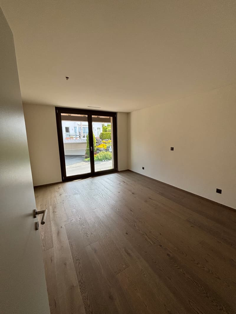 Grosszügige 3.5 Zimmer-Wohnung mit wundervoller Aussicht auf das Bergpanorama (12)