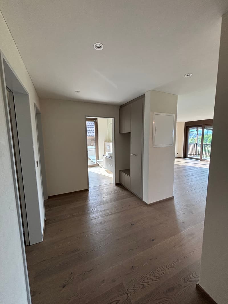 Grosszügige 3.5 Zimmer-Wohnung mit wundervoller Aussicht auf das Bergpanorama (15)