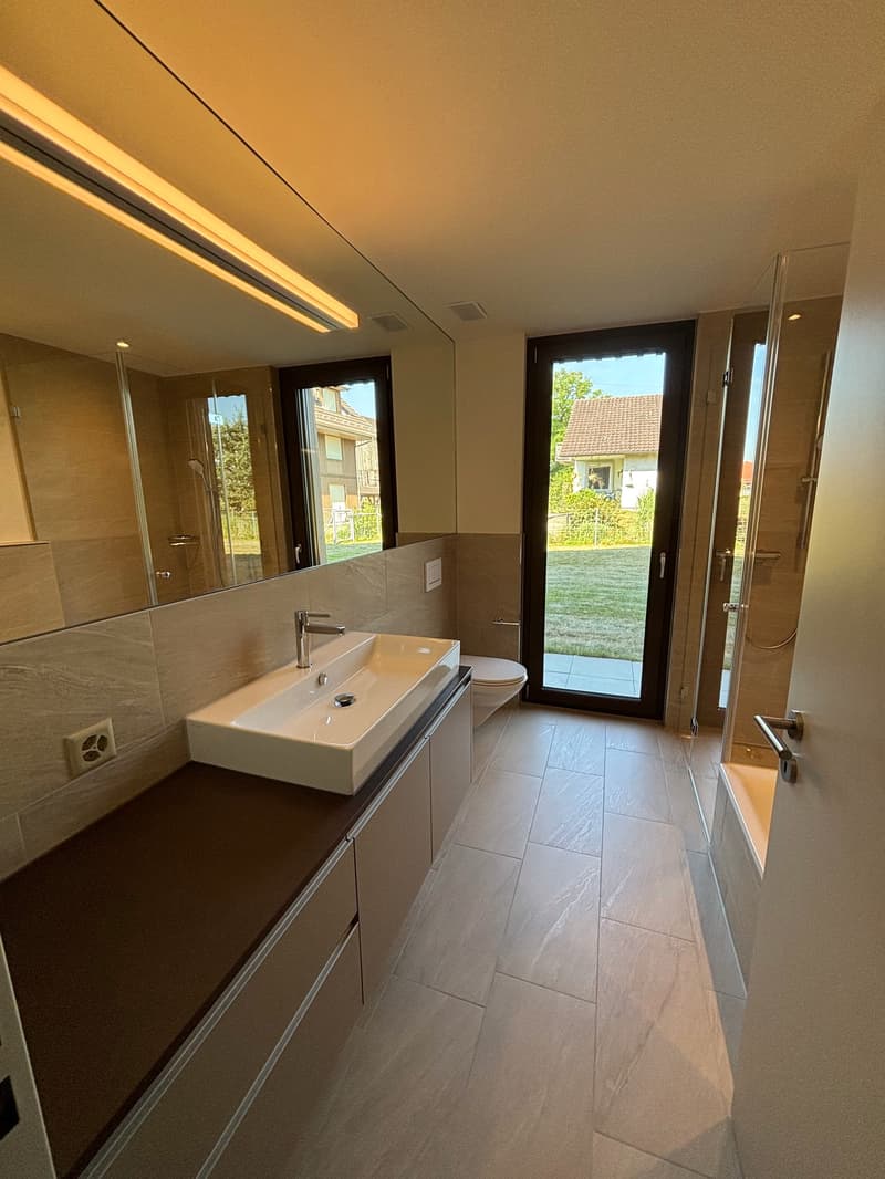 Grosszügige 4.5 Zimmer-Gartenwohnung mit riesigem idyllischem Garten (24)