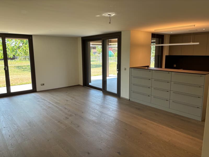 Grosszügige 4.5 Zimmer-Gartenwohnung mit riesigem idyllischem Garten (13)