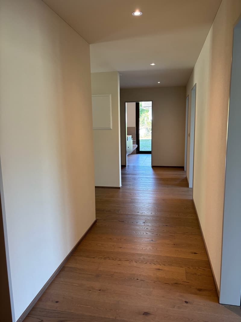 Grosszügige 4.5 Zimmer-Gartenwohnung mit riesigem idyllischem Garten (33)