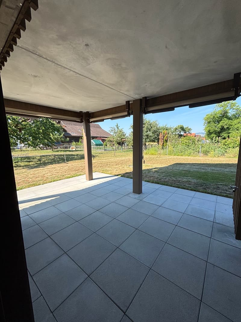 Grosszügige 4.5 Zimmer-Gartenwohnung mit riesigem idyllischem Garten (16)