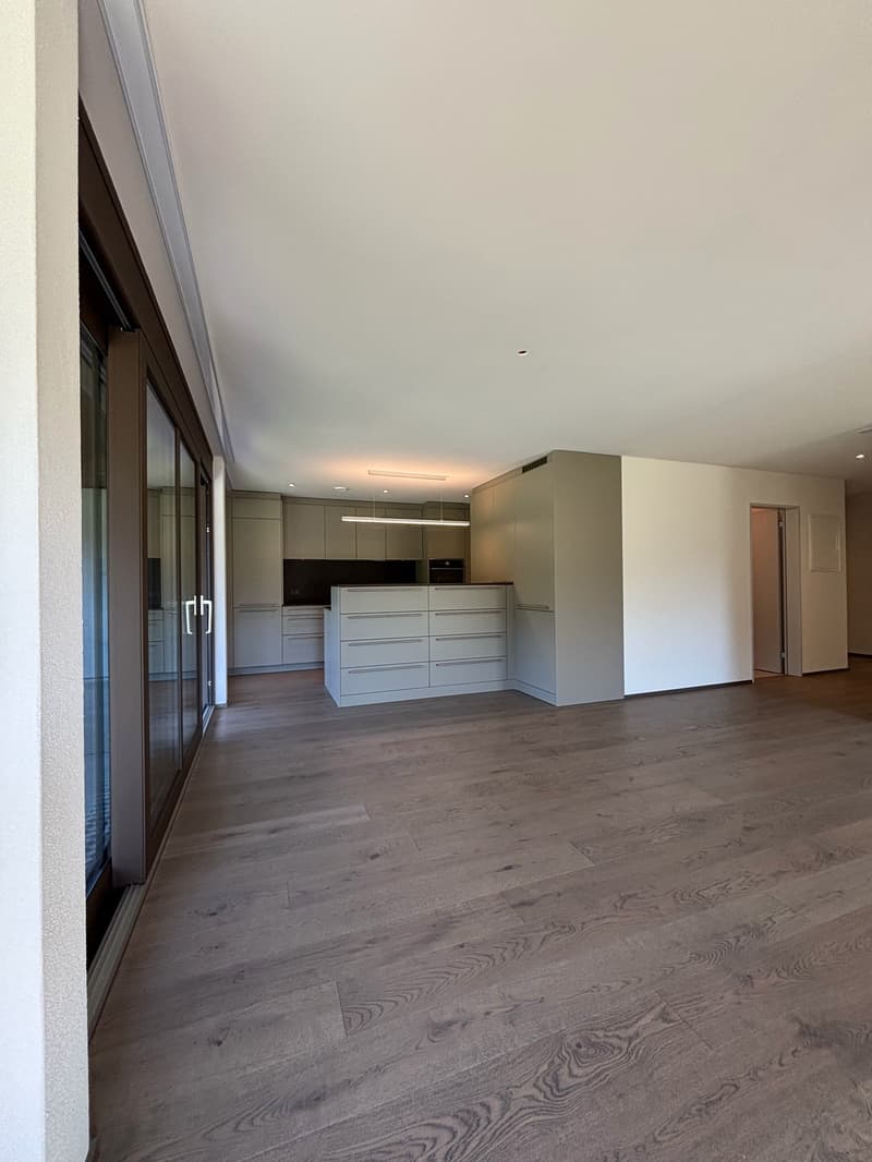 Grosse 3.5 Zimmer-Wohnung mit zwei Balkonen Nähe Türlersee (18)