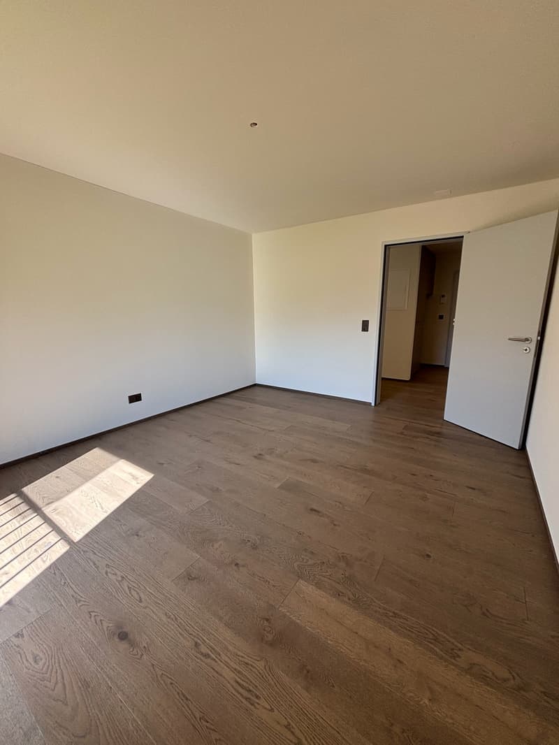 Grosse 3.5 Zimmer-Wohnung mit zwei Balkonen Nähe Türlersee (9)