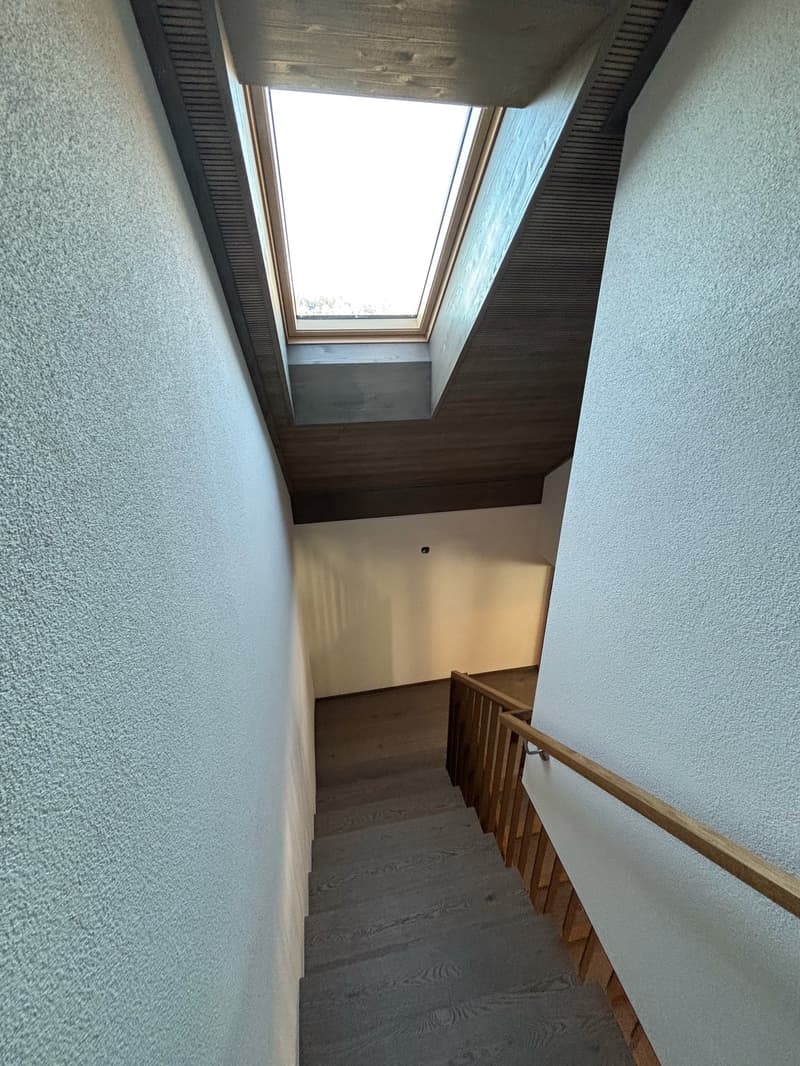 Moderne Neubau 4.5-Zimmer-Maisonette-Wohnung in naturnaher Lage (17)