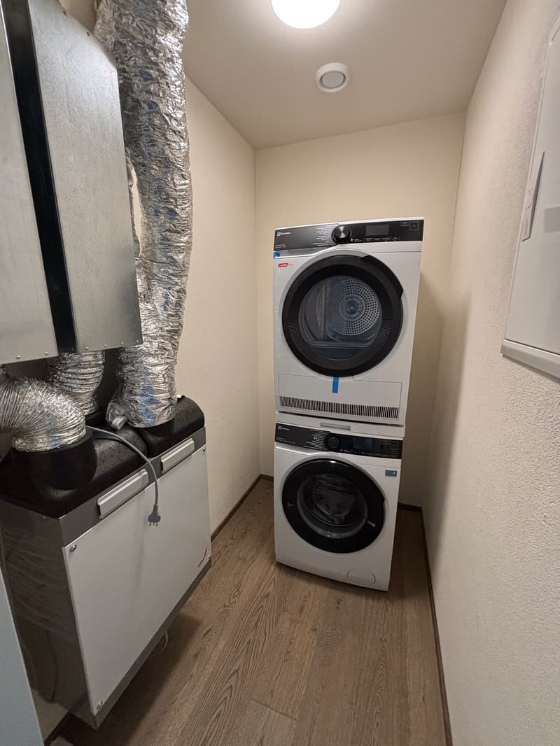 Grosszügige, neuwertige 3.5 Zimmer-Wohnung mit Garten (13)