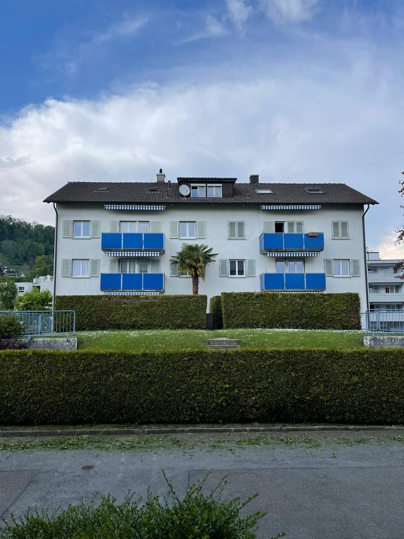 Charmante 4-Zimmer-Wohnung mit Balkon in ruhiger Lage (2)