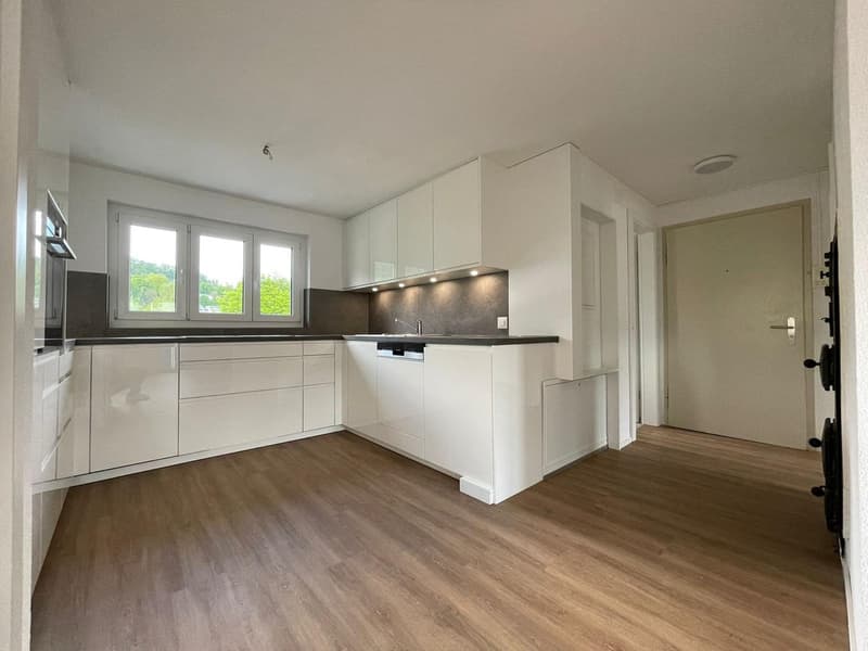 Charmante 4-Zimmer-Wohnung mit Balkon in ruhiger Lage (1)