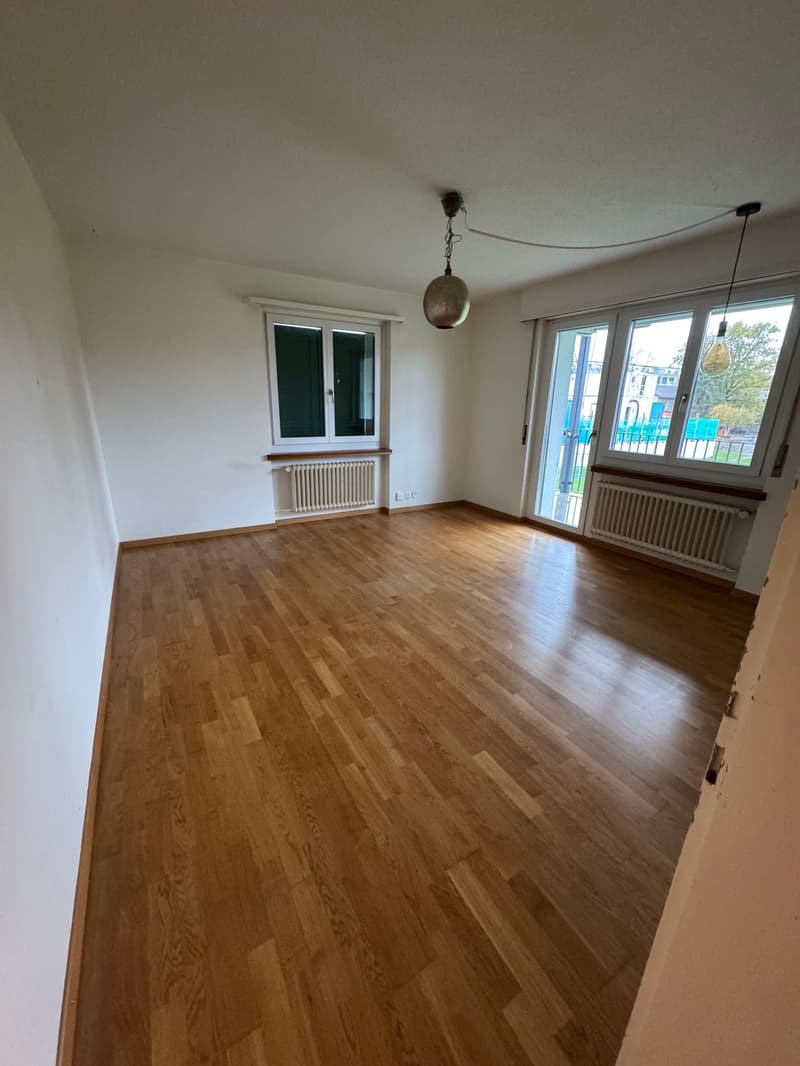 Helle 4.5-Zimmer-Wohnung mit Balkon in Zürich Altstetten (3)