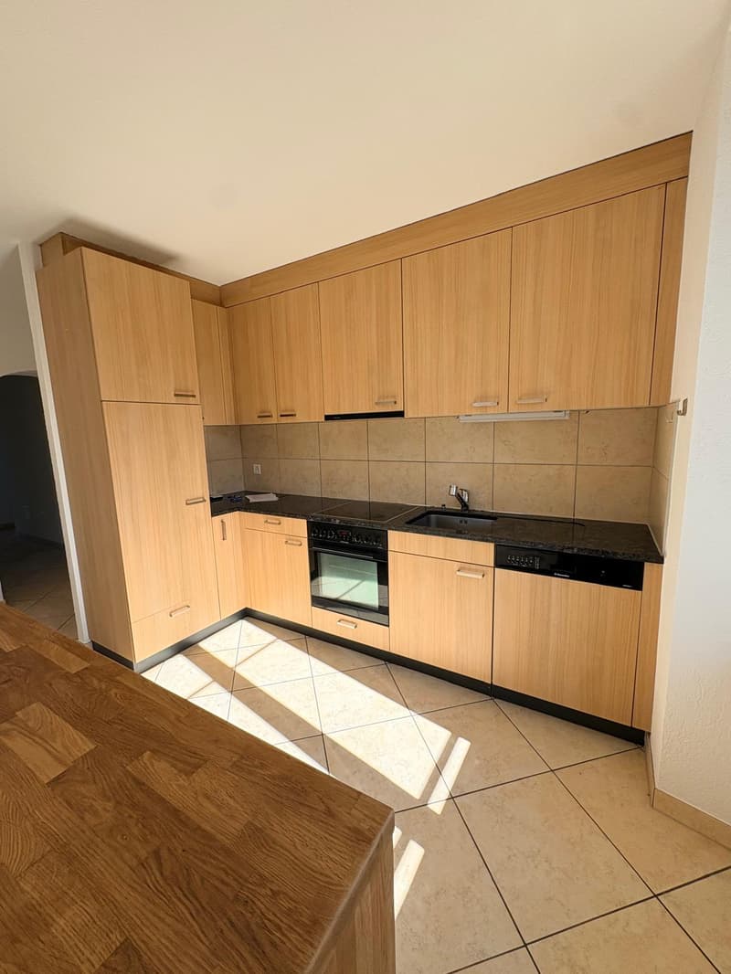 Superbe appartement de 4.5 pièces 95 m² env. dans un immeuble de caractère à Henniez (4)