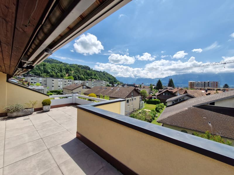 Charmante 3.5-Zimmer-Dachwohnung mit Panoramablick in Steffisburg (1)