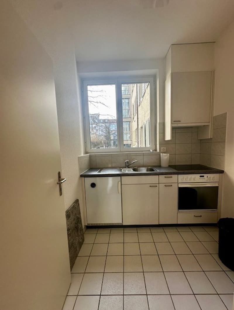 Moderne Büro-/Atelierräume an der Anwandstrasse 82 im Kreis 4 (4)