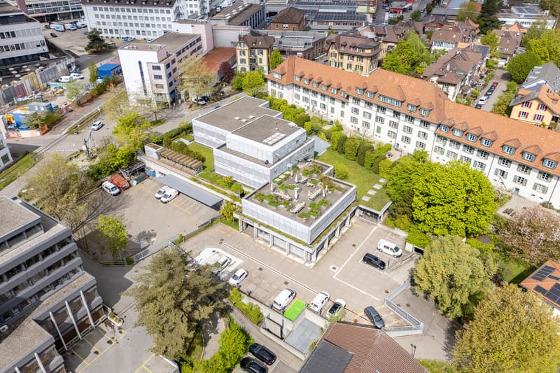 Ottimi spazi di stoccaggio e archiviazione da 80 m² (3)