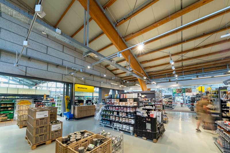 Ampio spazio commerciale con 2'500m2 - MParc Delemont (9)