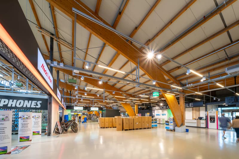Ampio spazio commerciale con 2'500m2 - MParc Delemont (5)