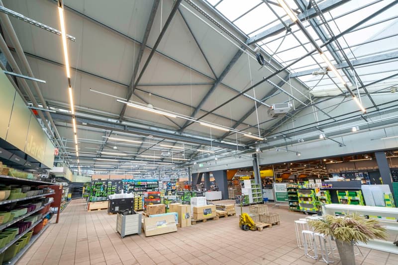 Ampio spazio commerciale con 2'500m2 - MParc Delemont (10)