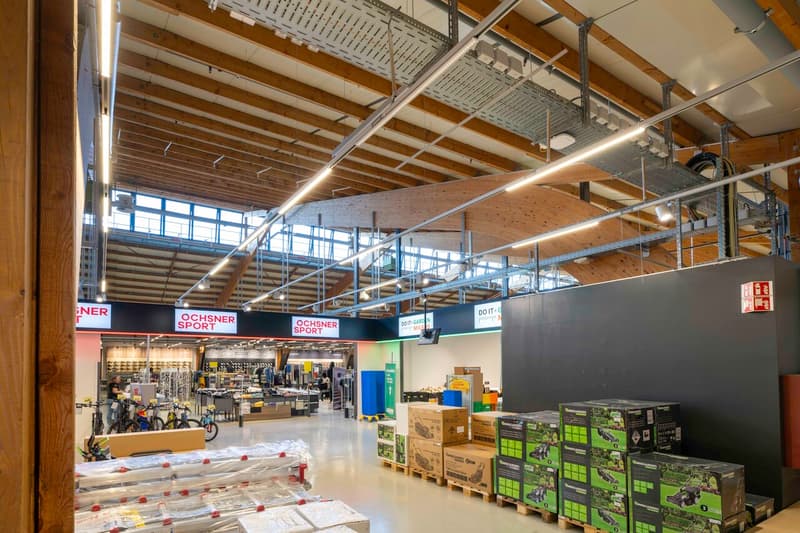 Ampio spazio commerciale con 2'500m2 - MParc Delemont (4)