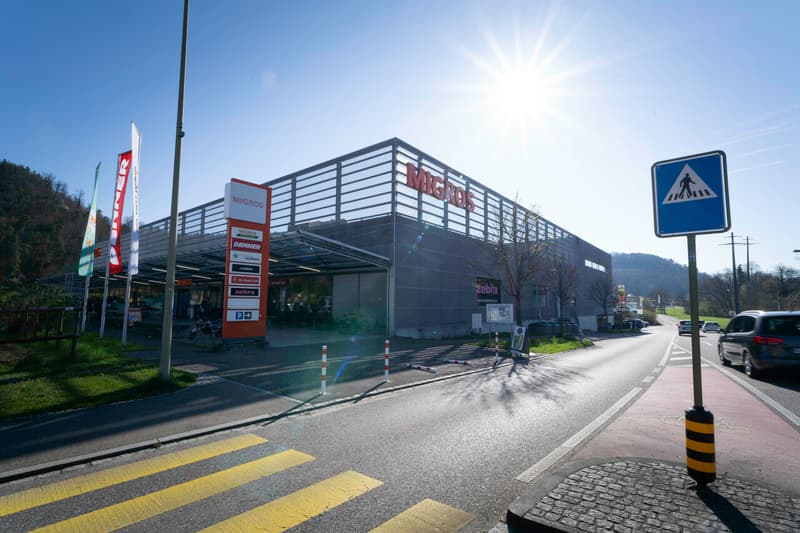 Spazio vendita di 45m² nel centro commerciale Migros Bubendorf (3)