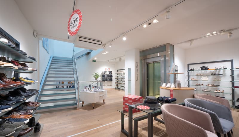 Retail space with shop window in top location between Rhine and Market Square (4)
