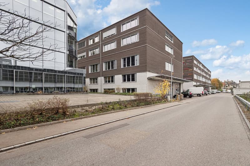 Grosszügige Gewerbefläche im 1. Obergeschoss - individuell gestaltbar (2)