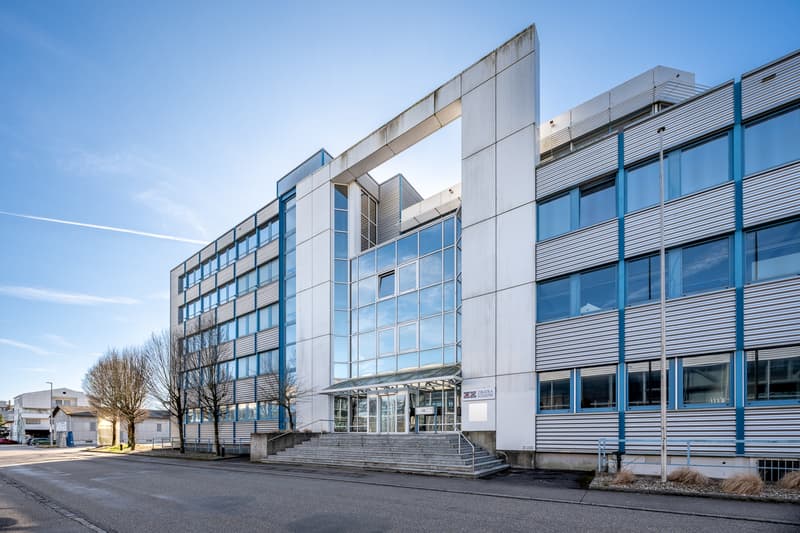 Günstige Lagerflächen mit idealer Infrastruktur & Anbindung (8)