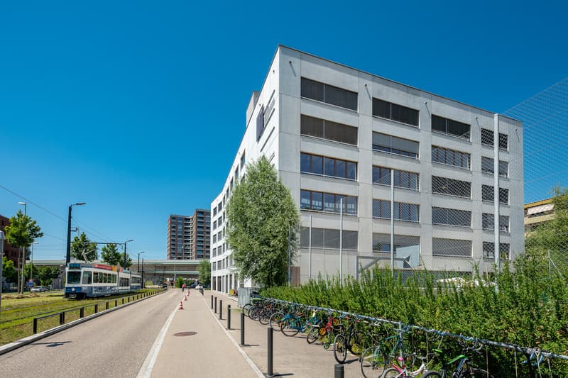Top Büro- und Gewerbeflächen an erstklassiger Lage in Wallisellen (2)