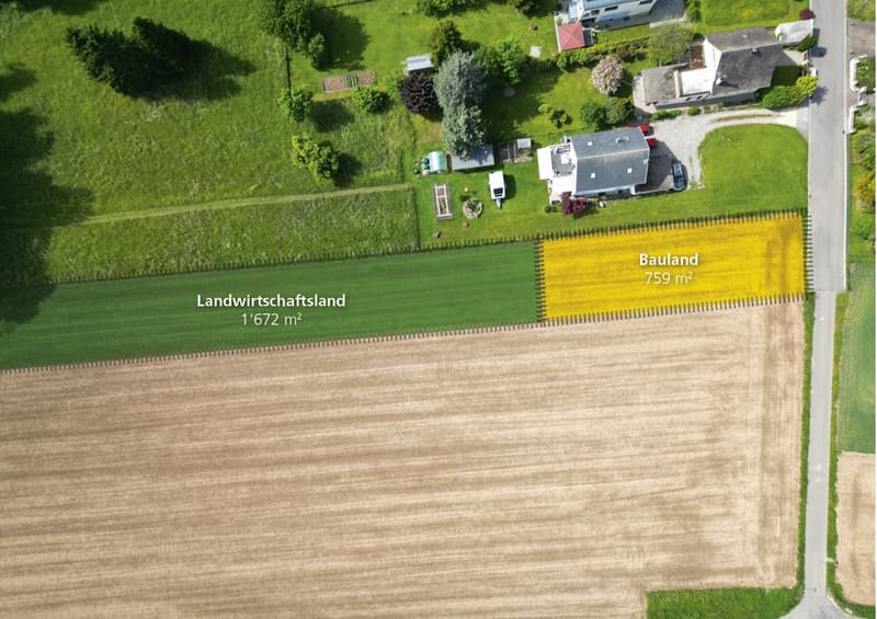 Exklusives Bauland (759 m2) am Rand der Bauzone – plus 1’672 m2 Landwirtschaftsland (1)
