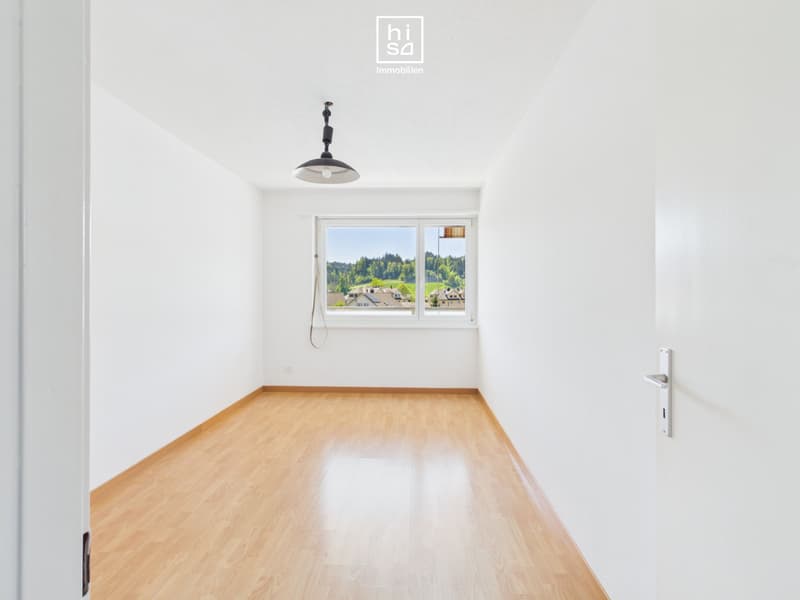 Gemütliche  3.5 Zimmerwohnung zu vermieten (2)