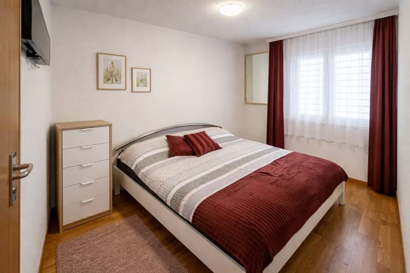 Charmante 5.5-Zimmer-Maisonette-Wohnung in Glattfelden inkl. einem Tiefgaragenplatz (9)