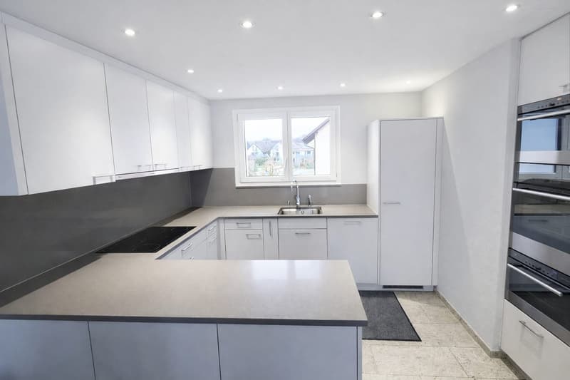 Charmante 5.5-Zimmer-Maisonette-Wohnung in Glattfelden inkl. einem Tiefgaragenplatz (3)