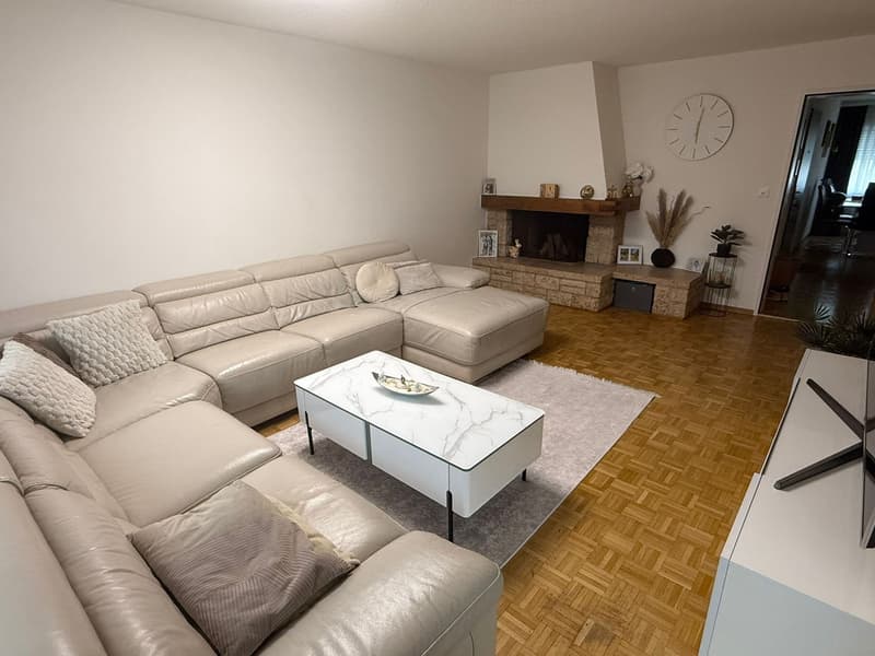 Charmante 4.5-Zimmer-Wohnung in Bülach – Renoviert und bezugsbereit (2)