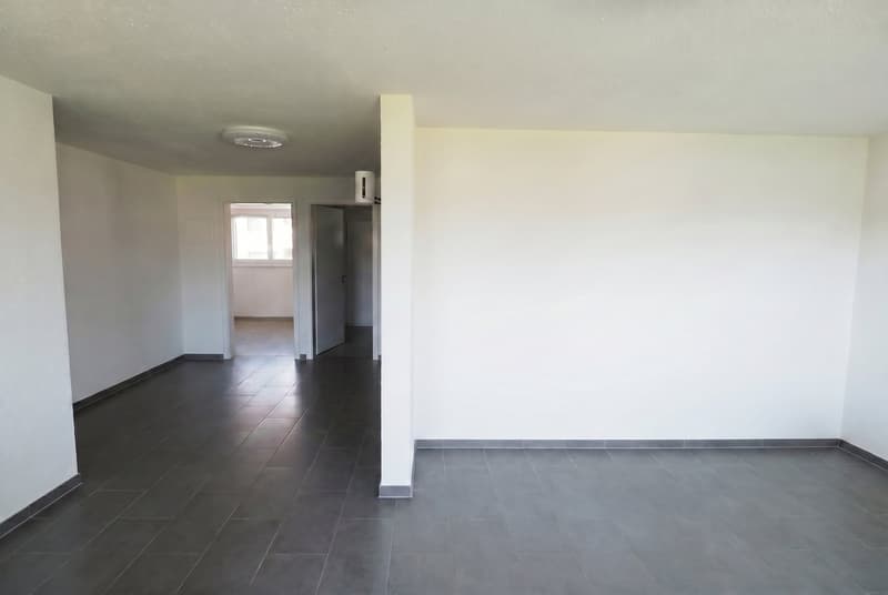 Gemütliche 3.5-Zimmer-Wohnung mit Balkon in Reinach (4)
