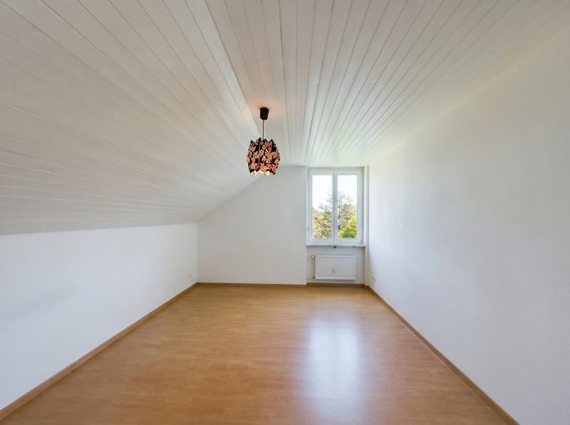 Grosszügige 3.5-Zimmer-Dachwohnung mit 110 m² in Frenkendorf (6)