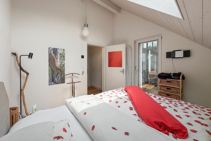 Architektur trifft Licht und Bergblick: Maisonette mit hoher Privatsphäre (9)