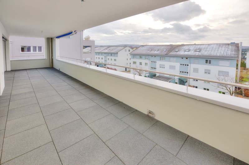 Helle 4.5-Zimmer-Wohnung mit Balkon in Dübendorf (9)