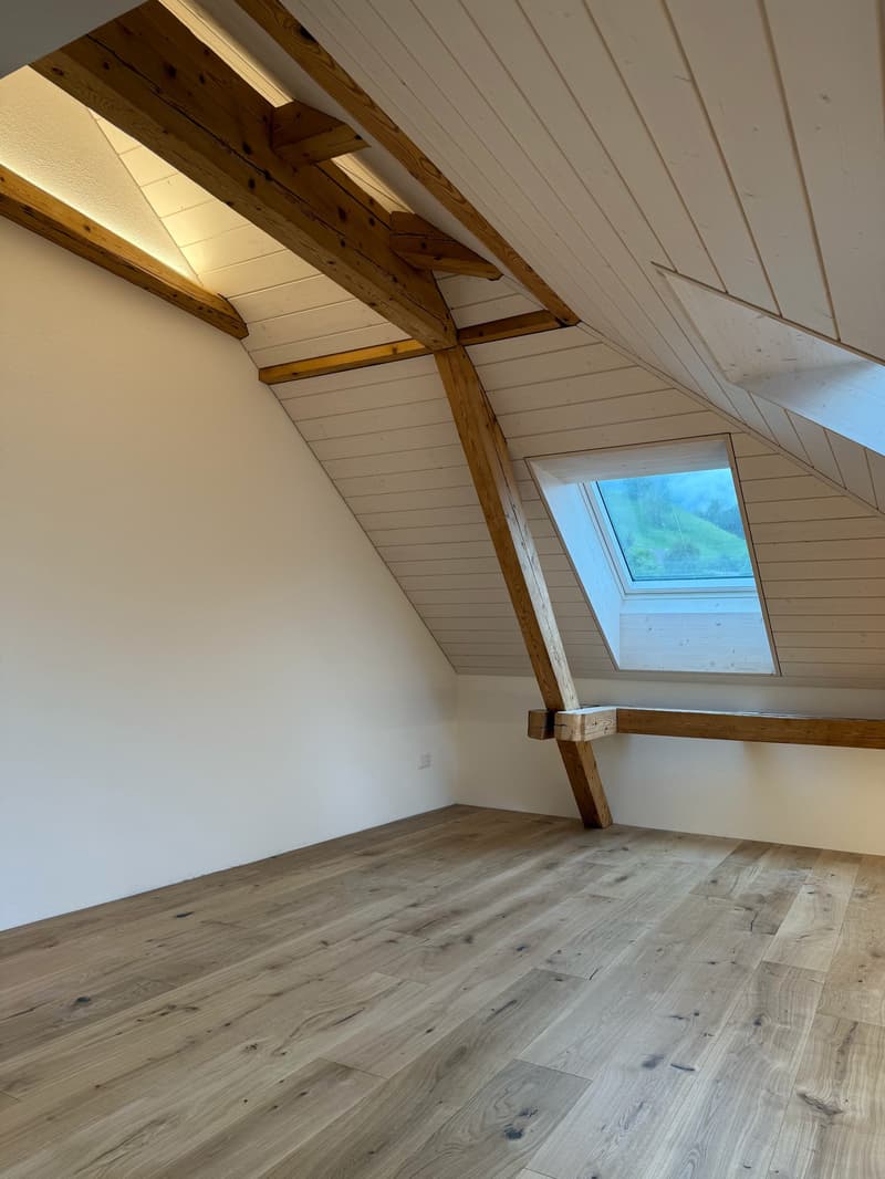 Moderne 3.5-Zimmer-Dachwohnung an ruhiger Lage in Nesslau (10)