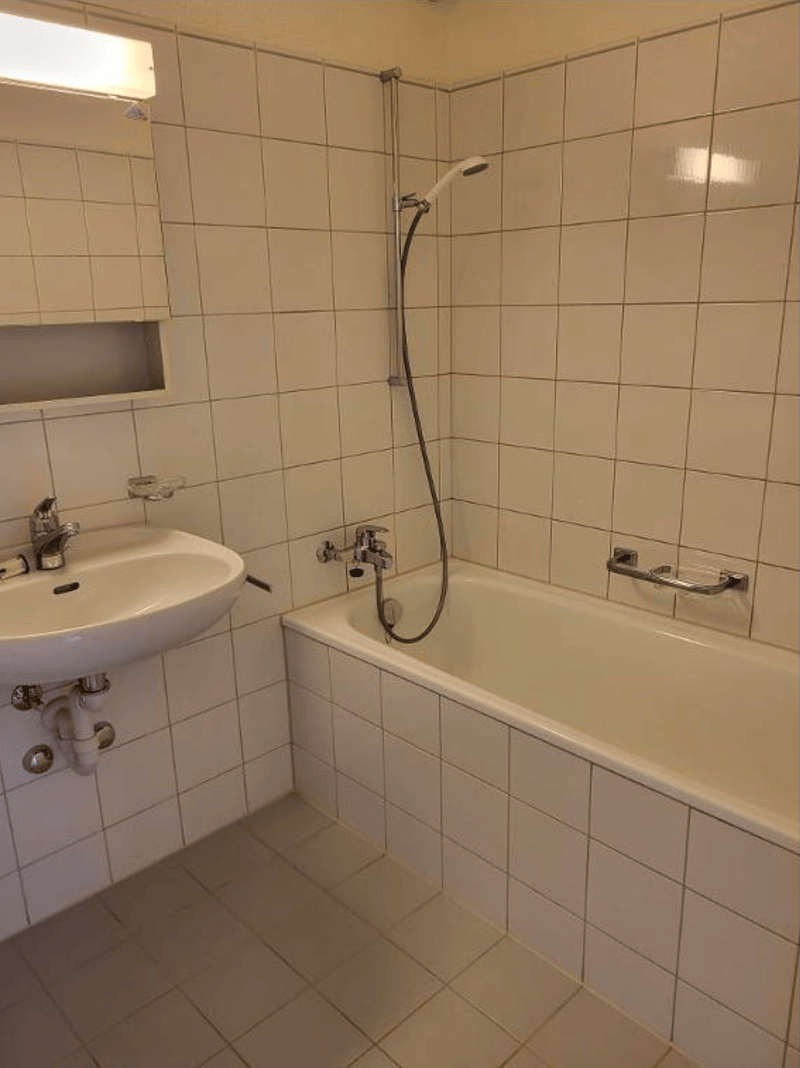 Charmante 3.5-Zimmer-Wohnung in Rüti (8)