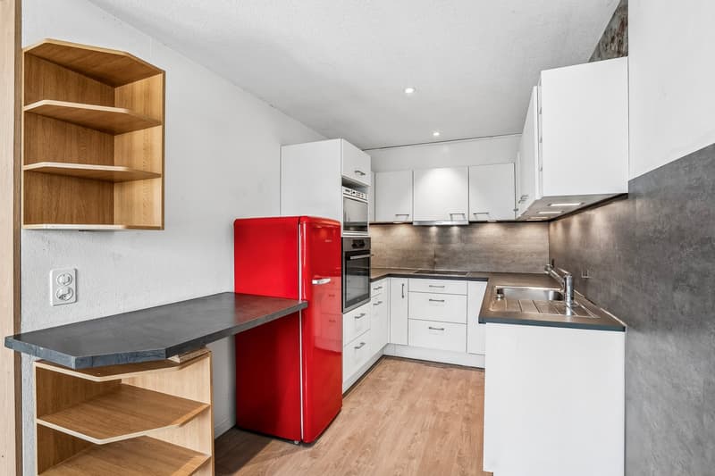 Helle 4.5-Zimmer-Wohnung mit grosszügigem Balkon und Weitsicht in familienfreundlicher Lage (6)
