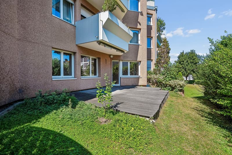 Grosszügige 3.5-Zimmer-Wohnung mit sonnigem Sitzplatz in ruhiger Lage in Zürich-Seebach (15)