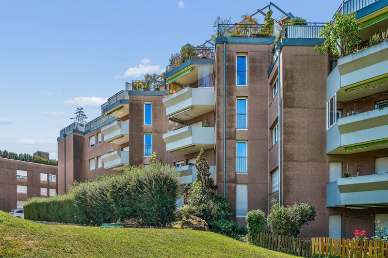 Grosszügige 3.5-Zimmer-Wohnung mit sonnigem Sitzplatz in ruhiger Lage in Zürich-Seebach (23)