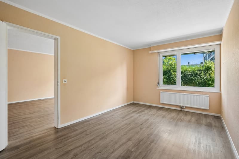 Grosszügige 3.5-Zimmer-Wohnung mit sonnigem Sitzplatz in ruhiger Lage in Zürich-Seebach (12)