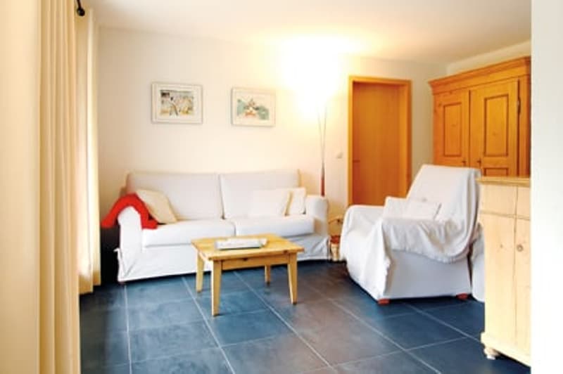 Charmante 2.5-Zimmer-Zweit-Wohnung am Sonnenhang in Klosters (7)