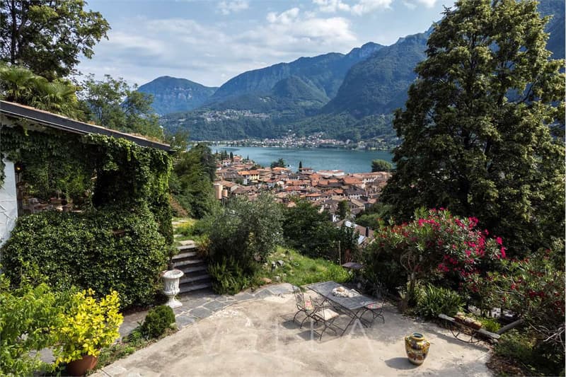 Un'oasi di charme con vista mozzafiato (11)