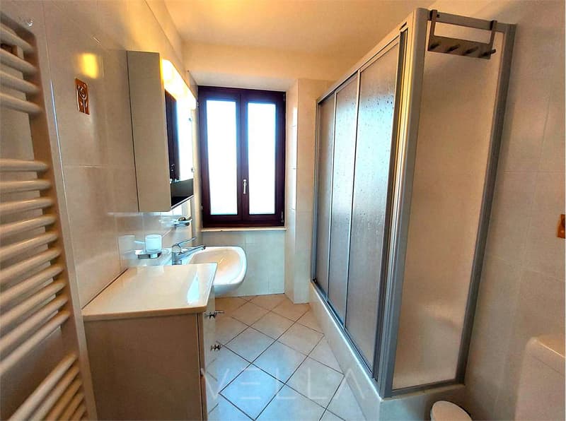 Bagno con doccia