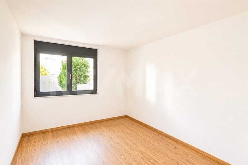 Grosszügige Erdgeschosswohnung mit privatem Garten - ideal für Familien (9)