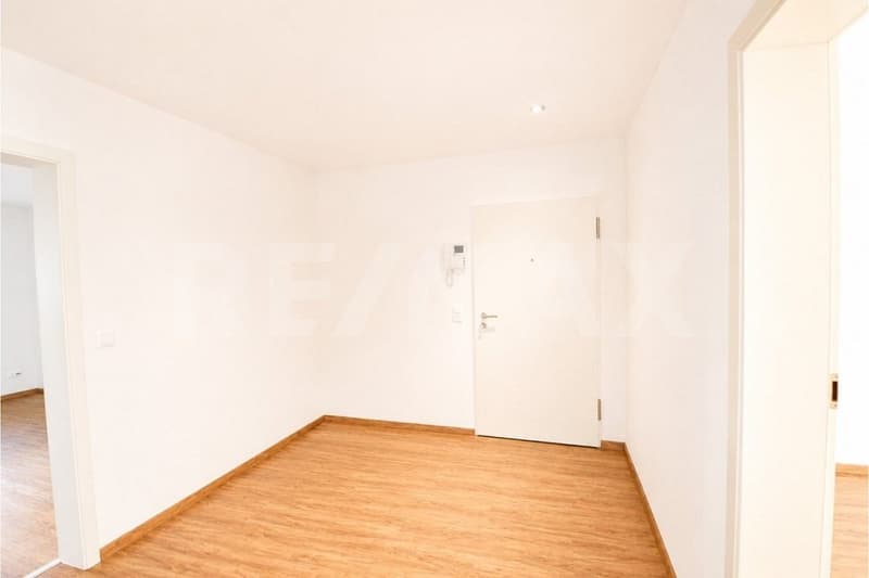 Grosszügige Erdgeschosswohnung mit privatem Garten - ideal für Familien (5)