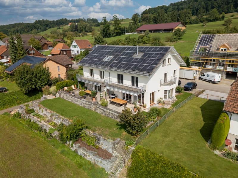 WEERSWILEN // Familienidylle mit Panoramablick und nachhaltiger Energieversorgung (1)