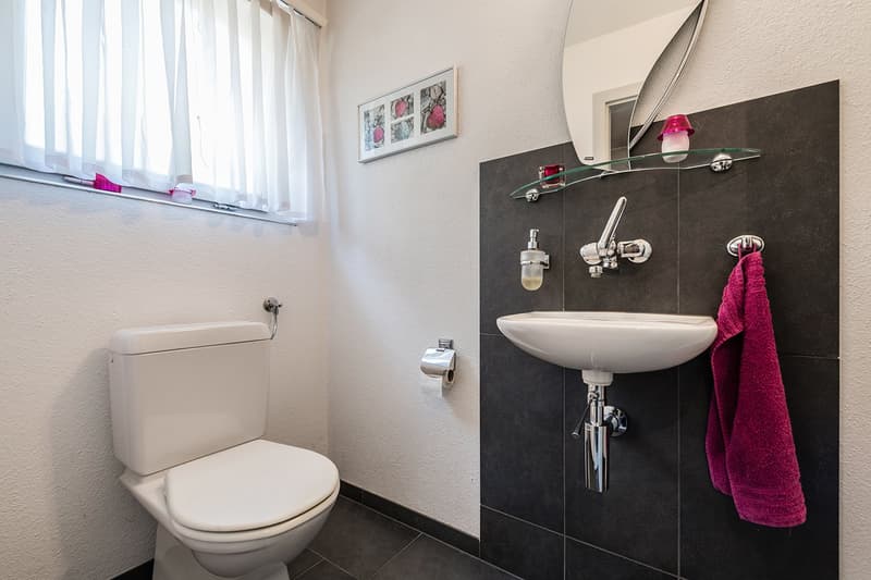 Bungalow mit Garten, Pool und viel Entwicklungspotenzial (11)
